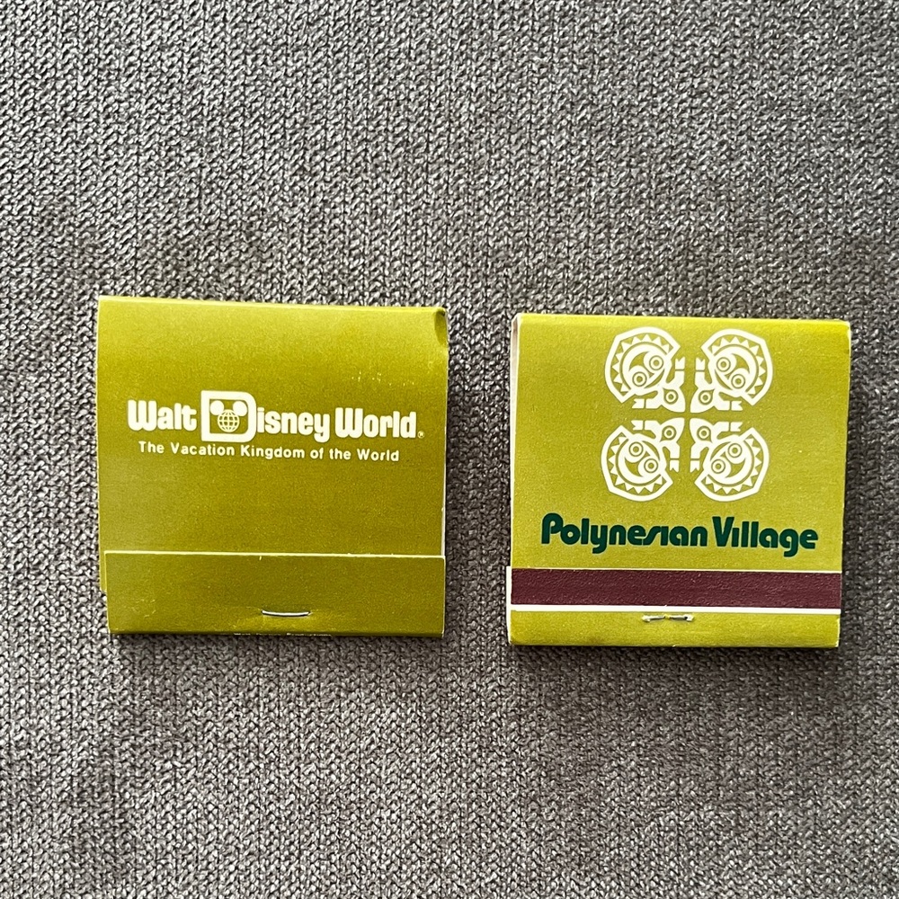 Vintage 1970s Walt Disney World Polynesian Village Green Matchbooks Unused (2)
